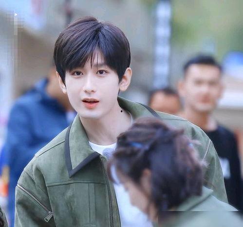 娱乐小呆呆爆料杨紫成毅,娱乐小呆呆曝恋情疑云 第1张 娱乐小呆呆爆料杨紫成毅,娱乐小呆呆曝恋情疑云 第1张